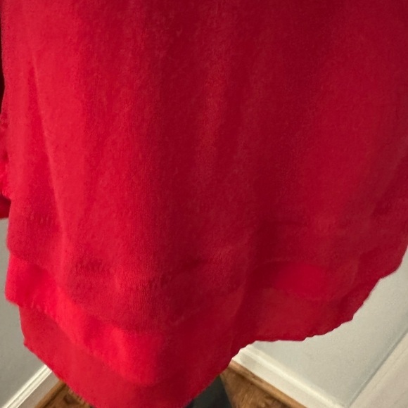 White House Black Market rayon/spandex top, scoop neck. Size S. Red - Picture 3 of 10